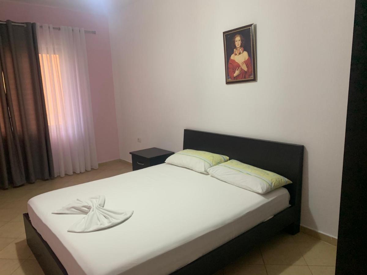 Julia Apartment *